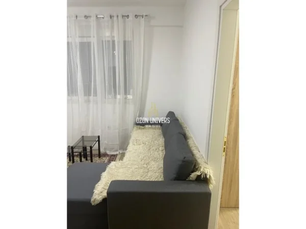 Tirane, jepet me qera apartament 1+1 Kati 1, 100 m² 500 € (Rruga Dritan Hoxha)