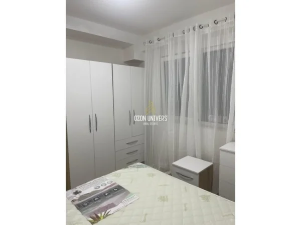 Tirane, jepet me qera apartament 1+1 Kati 1, 100 m² 500 € (Rruga Dritan Hoxha)