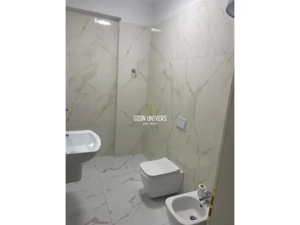 Tirane, jepet me qera apartament 1+1 Kati 1, 100 m² 500 € (Rruga Dritan Hoxha)