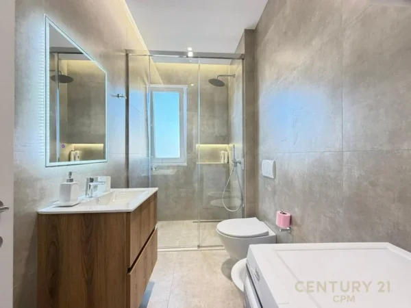 Tirane, jepet me qera apartament 1+1 Kati 4, 75 m² 800 € 