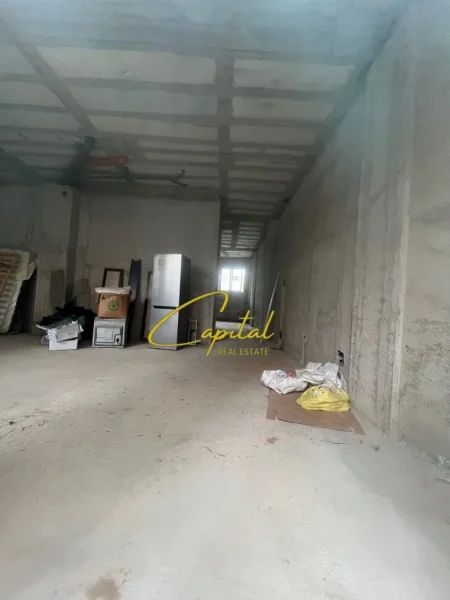 Tirane, shitet ambjent biznesi Kati 0, 300 m² 360.000 € (FRESKU)