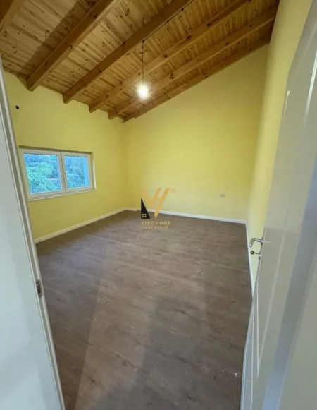 Tirane, jepet me qera apartament 3 Katshe Kati 0, 214 m² 1.100 € (KOMBINAT)