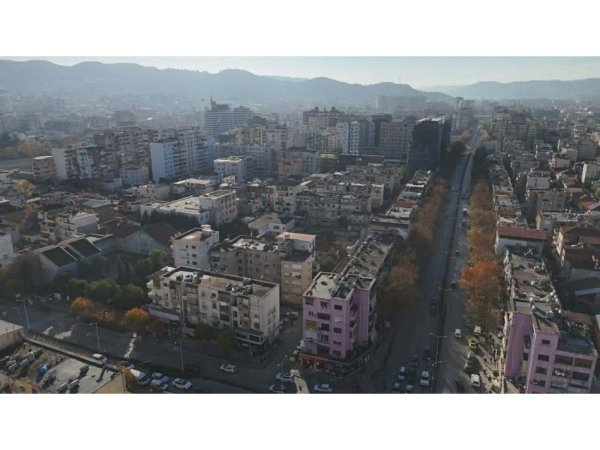 Tirane, shitet ambjent biznesi Kati 0, 70 m² 700.000 € 