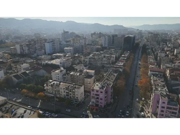 Tirane, shitet ambjent biznesi Kati 0, 70 m² 700.000 € 