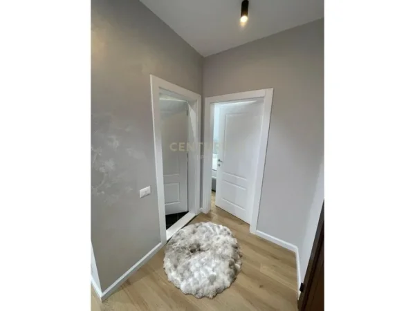 Tirane, jepet me qera apartament 1+1+Ballkon Kati 3, 71 m² 121.000 € (astir nela 5)