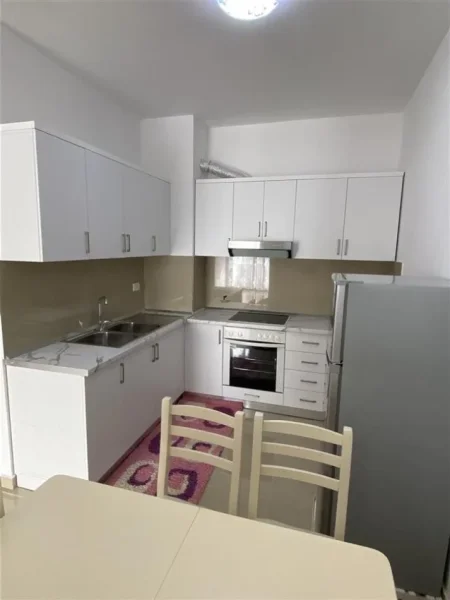Tirane, jepet me qera apartament 1+1 Kati 8, 72 m² 400 € (ASTIR)