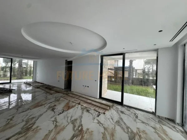 Durres, shitet Vile 5+1 Kati 2, 405 m² 2.500.000 € (San Pietro Residence, Gjiri I Lalëzit)