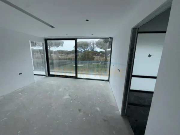 Durres, shitet Vile 5+1 Kati 2, 405 m² 2.500.000 € (San Pietro Residence, Gjiri I Lalëzit)