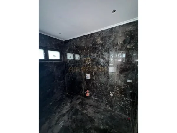 Durres, shitet Vile 5+1 Kati 2, 405 m² 2.500.000 € (San Pietro Residence, Gjiri I Lalëzit)