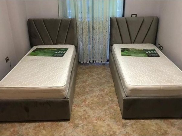 Tirane, jepet me qera apartament 2+1 Kati 7, 95 m² 500 € (Përballë shkollës Vaçe Zela)