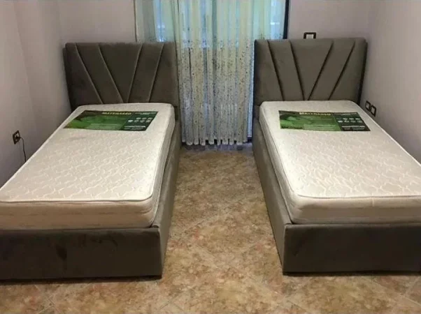 Tirane, jepet me qera apartament 2+1 Kati 7, 95 m² 500 € (Përballë shkollës Vaçe Zela)