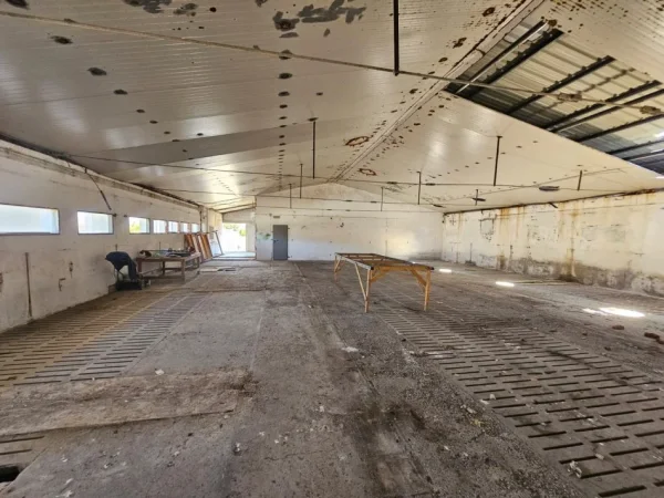 Durres, shitet magazine Kati 0, 4.000 m² 550.000 € 