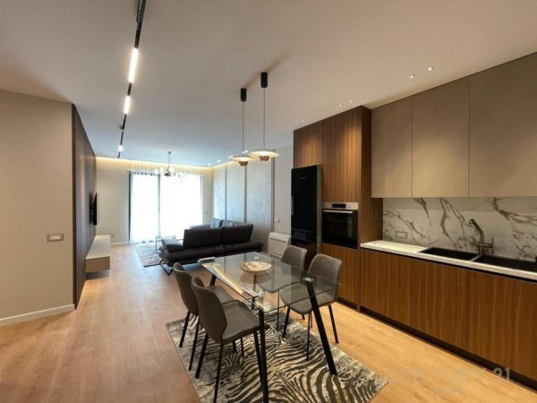 Tirane, shitet apartament 2+1 Kati 2, 105 m² 465.000 € 