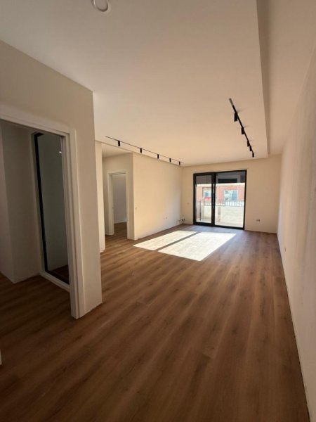 Tirane, shitet apartament 2+1 Kati 3, 118 m² 330.000 € (Liqeni i Thate)