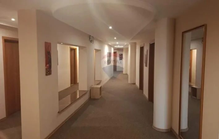 Tirane, shitet ambjent biznesi , 2.865 m² 3.200.000 € 