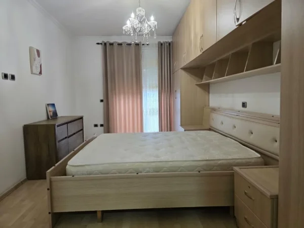 Tirane, jepet me qera apartament Kati 6,