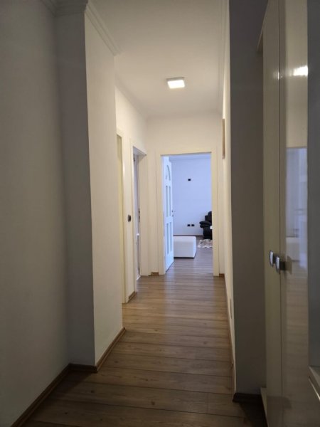 Tirane, jepet me qera apartament Kati 6,