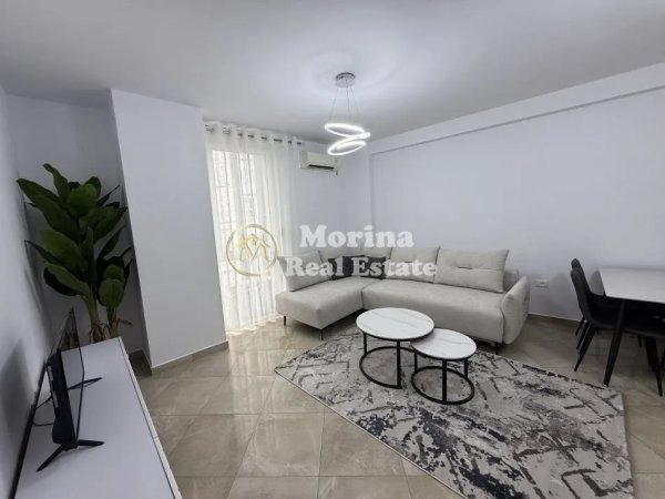 Tirane, jepet me qera apartament 2+1 Kati 4, 85 m² 850 € (Rruga e Barrikadave)