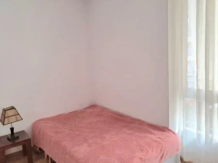 Tirane, jepet me qera apartament 1+1 Kati 4, 40 m² 400 € 