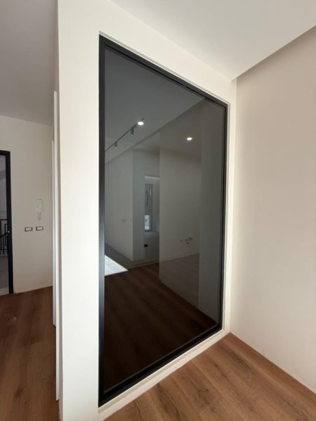 Tirane, shitet apartament 2+1+Ballkon , 119 m² 330.009 € (Liqeni i Thatë)