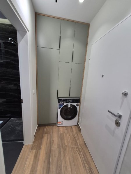 Tirane, jepet me qera apartament 1+1 Kati 2, 65 m² 600 € (Rruga e Elbasanit)