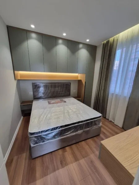Tirane, jepet me qera apartament 1+1 Kati 2, 65 m² 600 € (Rruga e Elbasanit)
