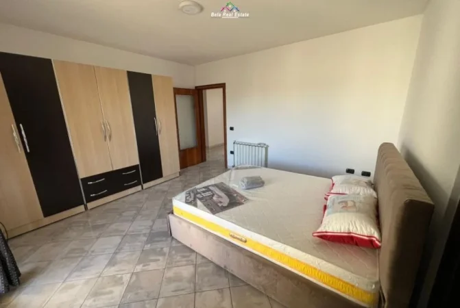 Tirane, jepet me qera Vile 3+1 Kati 3, 150 m² 600 € (Rruga Rexhep Hamit Demi)