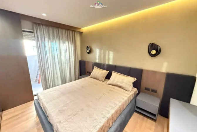 Tirane, jepet me qera apartament 2+1+Ballkon Kati 8, 125 m² 1.500 € (Rruga e durresit)