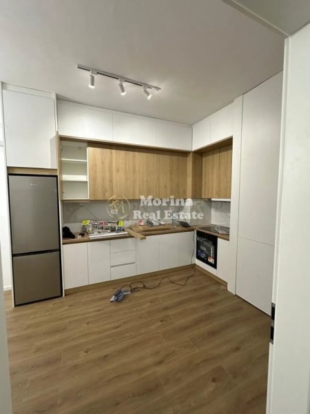 Tirane, jepet me qera apartament 1+1 Kati 7, 50 m² 420 € (Ali Demi)