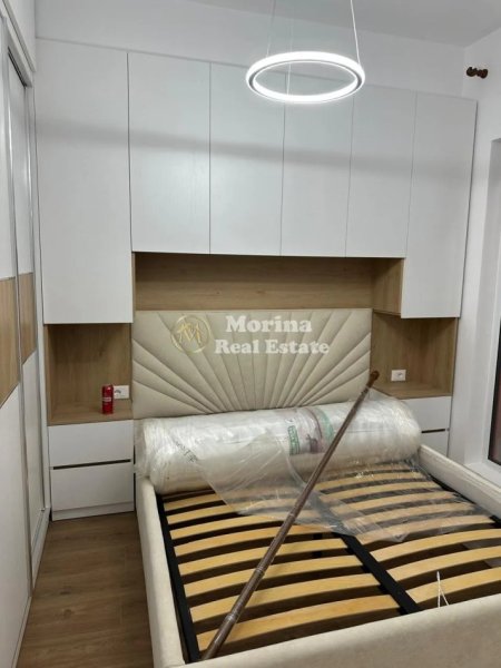 Tirane, jepet me qera apartament 1+1 Kati 7, 50 m² 420 € (Ali Demi)