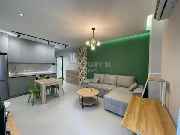 Tirane, jepet me qera apartament 2+1 Kati 2, 95 m² 750 € (Don Bosko)