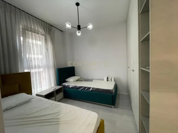 Tirane, jepet me qera apartament 2+1 Kati 2, 95 m² 750 € (Don Bosko)
