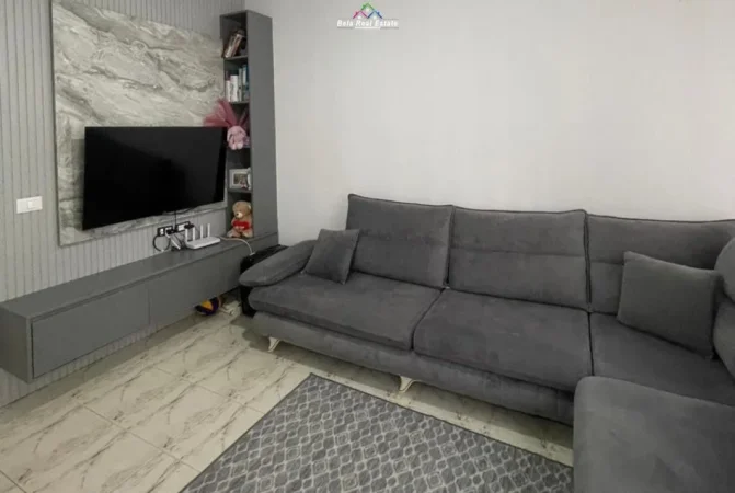 Tirane, jepet me qera apartament 2+1 Kati 1, 120 m² 750 € (Rruga Filip Jano)