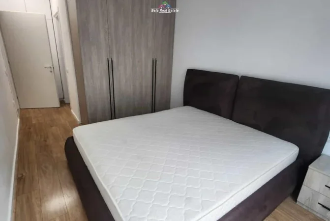 Tirane, jepet me qera apartament 2+1 Kati 3, 115 m² 1.200 € (Rruga Bilal Sina)