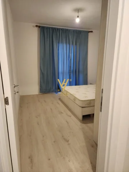 Tirane, jepet me qera apartament 2+1+Ballkon Kati 7, 90 m² 550 € (UNIVERS CITY)