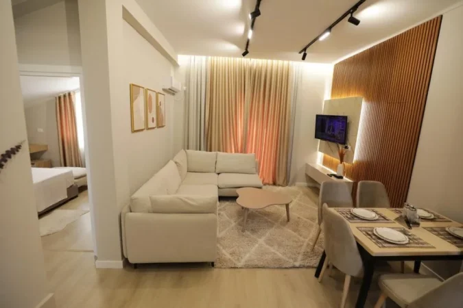 Tirane, jepet me qera Vile 2+1 Kati 3, 80 m² 700 € (Rruga Marie Kraja)