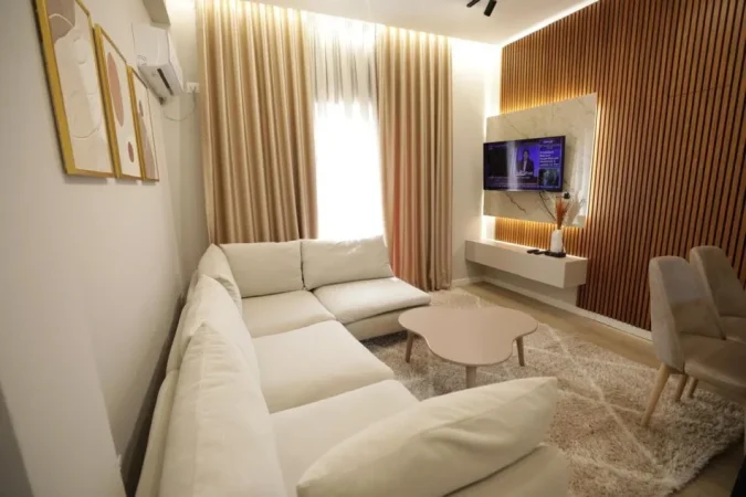 Tirane, jepet me qera Vile 2+1 Kati 3, 80 m² 700 € (Rruga Marie Kraja)