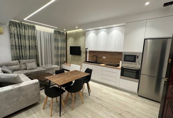 APARTAMENT ME QERA 1+1 ZOGU I ZI 70.000 LEKE