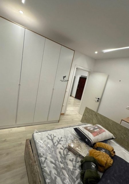 APARTAMENT ME QERA 1+1 ZOGU I ZI 70.000 LEKE