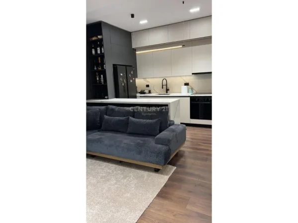 Tirane, shitet apartament 2+1+Ballkon Kati 4, 103 m² 360.000 € (bulevardi i ri)