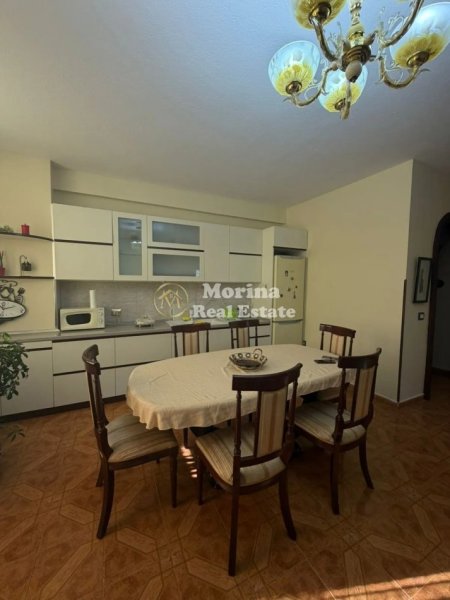 Tirane, jepet me qera apartament 2+1 Kati 3, 120 m² 500 € (Rruga e Dibres)