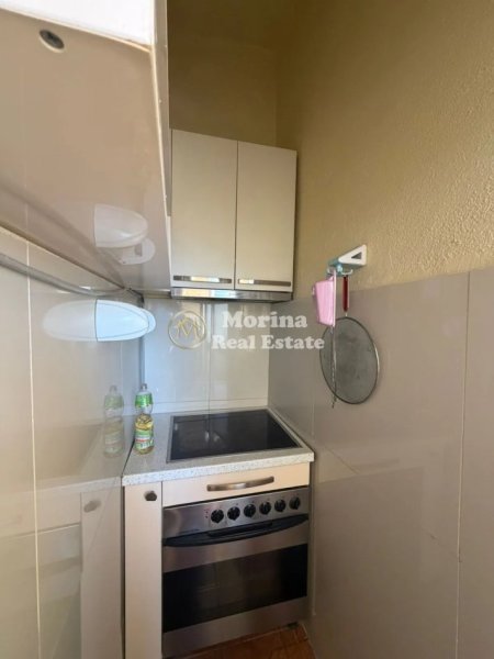 Tirane, jepet me qera apartament 2+1 Kati 3, 120 m² 500 € (Rruga e Dibres)