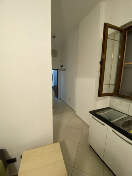 Tirane, jepet me qera apartament 1+1 Kati 1, 50 m² 400 € (KOPSHTI ZOOLOGJIK)