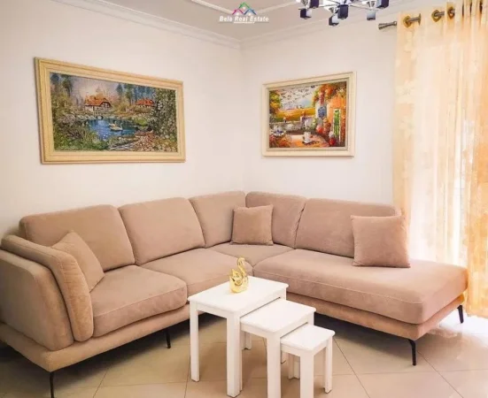 Tirane, jepet me qera apartament 3+1 Kati 2, 100 m² 900 € (Rruga Qemal Stafa)