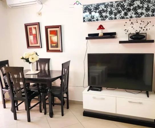 Tirane, jepet me qera apartament 3+1 Kati 2, 100 m² 900 € (Rruga Qemal Stafa)