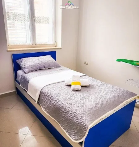 Tirane, jepet me qera apartament 3+1 Kati 2, 100 m² 900 € (Rruga Qemal Stafa)
