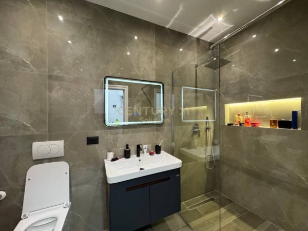 Tirane, shitet apartament 2+1+Ballkon Kati 1, 100 m² 195.000 € (kodra e diellit)