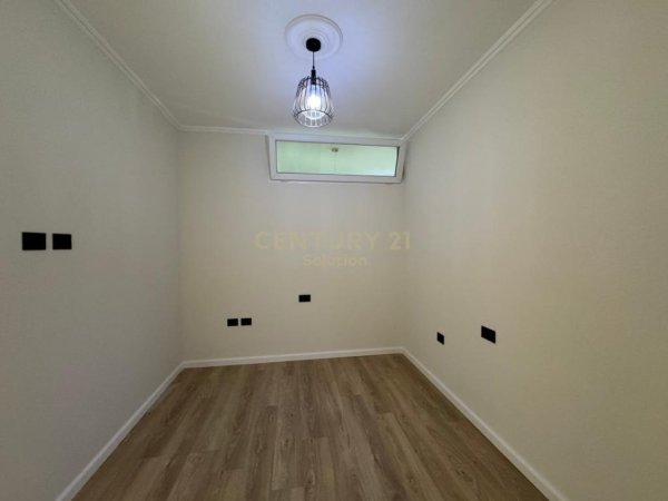 Tirane, shitet apartament 2+1+Ballkon Kati 1, 100 m² 195.000 € (kodra e diellit)