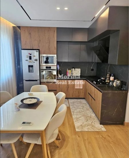 Tirane, jepet me qera apartament 2+1 Kati 5, 113 m² 650 € (Astir)