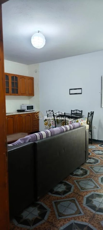 Tirane, jepet me qera shtepi 2+1 Kati 2, 90 m² 380 € (Tregu Elektrik)